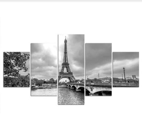 Image of Paris in Black and White